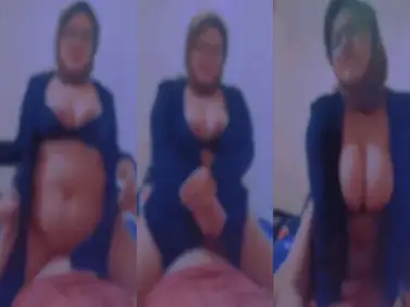 Athirah Jilbab Goyang Posisi Atas Hot