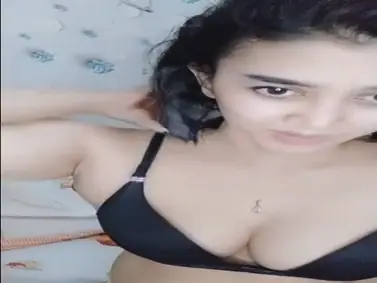 Bokep VCS Kak Amel Rambut Pendek Main Jari
