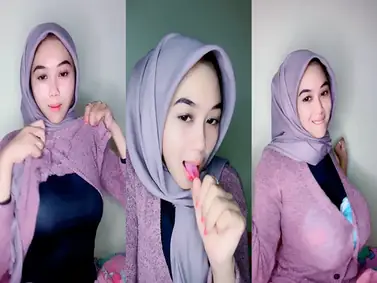 Host Hijab Lupa Matikan Kamera Live Mantap