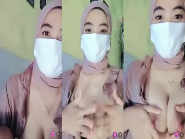 Ukhti Hijab Live Nyusuin Pamer Dada Hot